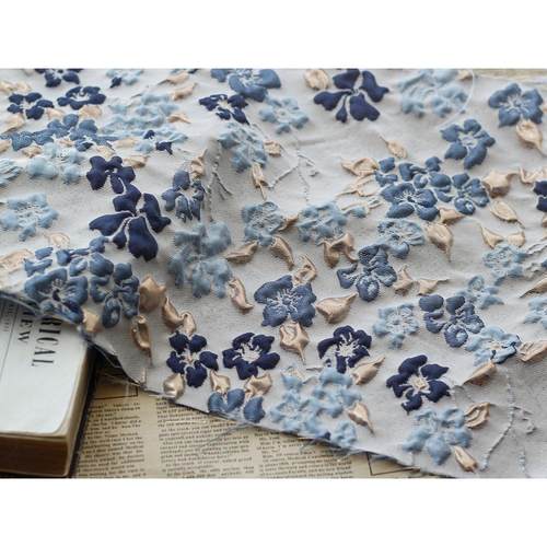 色织提花金丝浮雕泡泡布料u柔软素雅风格蓬蓬裙面料时尚肌理质感