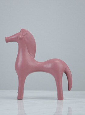 现代简约树脂摆件动物马样板间z书房客厅卧室米兰时尚家居软装饰