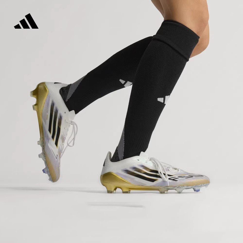 阿迪达斯高端FG长钉低帮足球鞋
