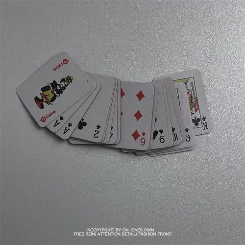 极速一个有趣的小玩意 J超迷你指尖扑克牌