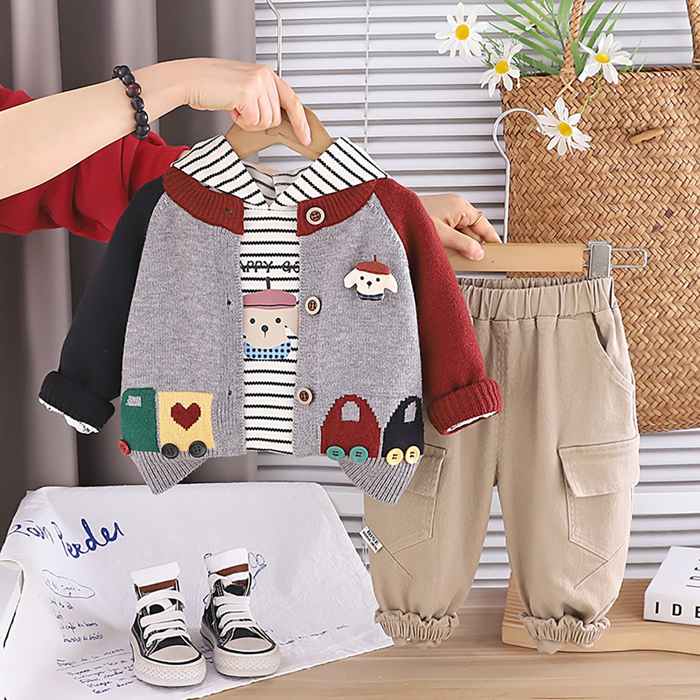 男童春秋卡通拼色外套三件套宝宝2026新款洋气时髦休闲春装套装