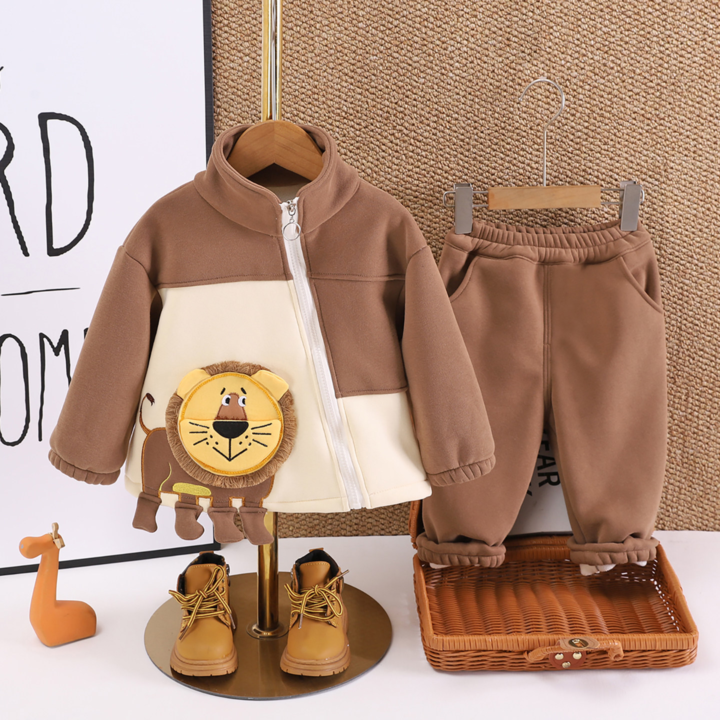 儿童加绒棉服2025新款洋气时髦宝宝立领拉链卫衣冬装女童加绒衣服