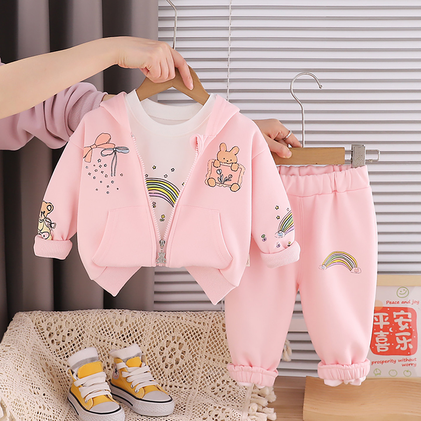 女童卡通小兔套装春秋韩版连帽拉链外套三件套洋气可爱休闲运动服