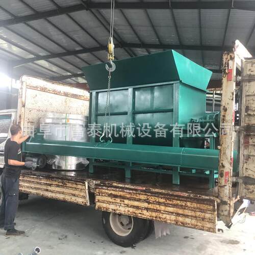 1吨容量饲料搅拌机 养殖牛羊猪饲料拌料机 全自动饲料搅拌机