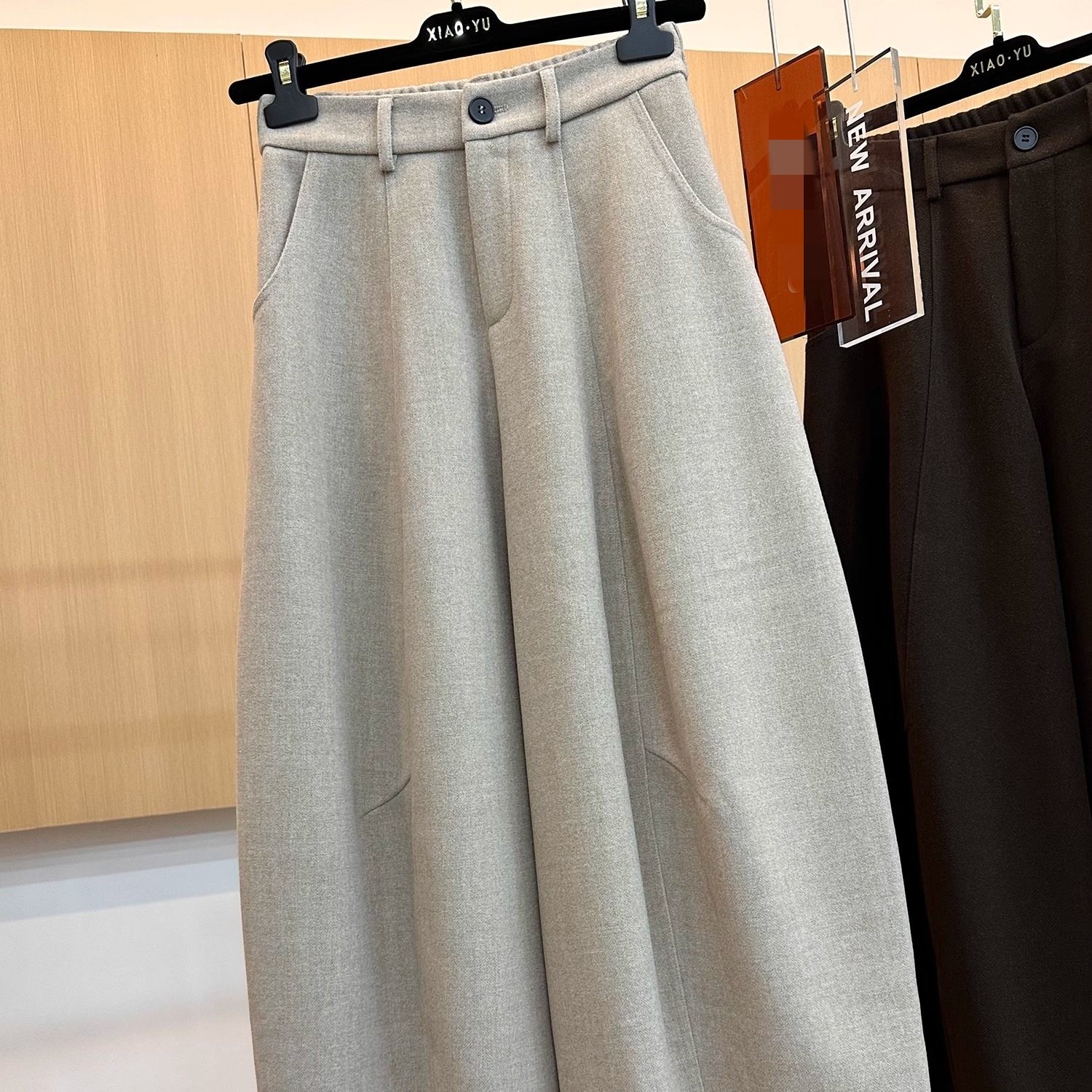 深灰色加绒毛呢裤女冬季新款梨形身材宽松大码显瘦休闲弯刀阔腿裤,女装/女士精品,大码裤装,淘宝优惠券,粉丝福利购,淘宝优惠卷