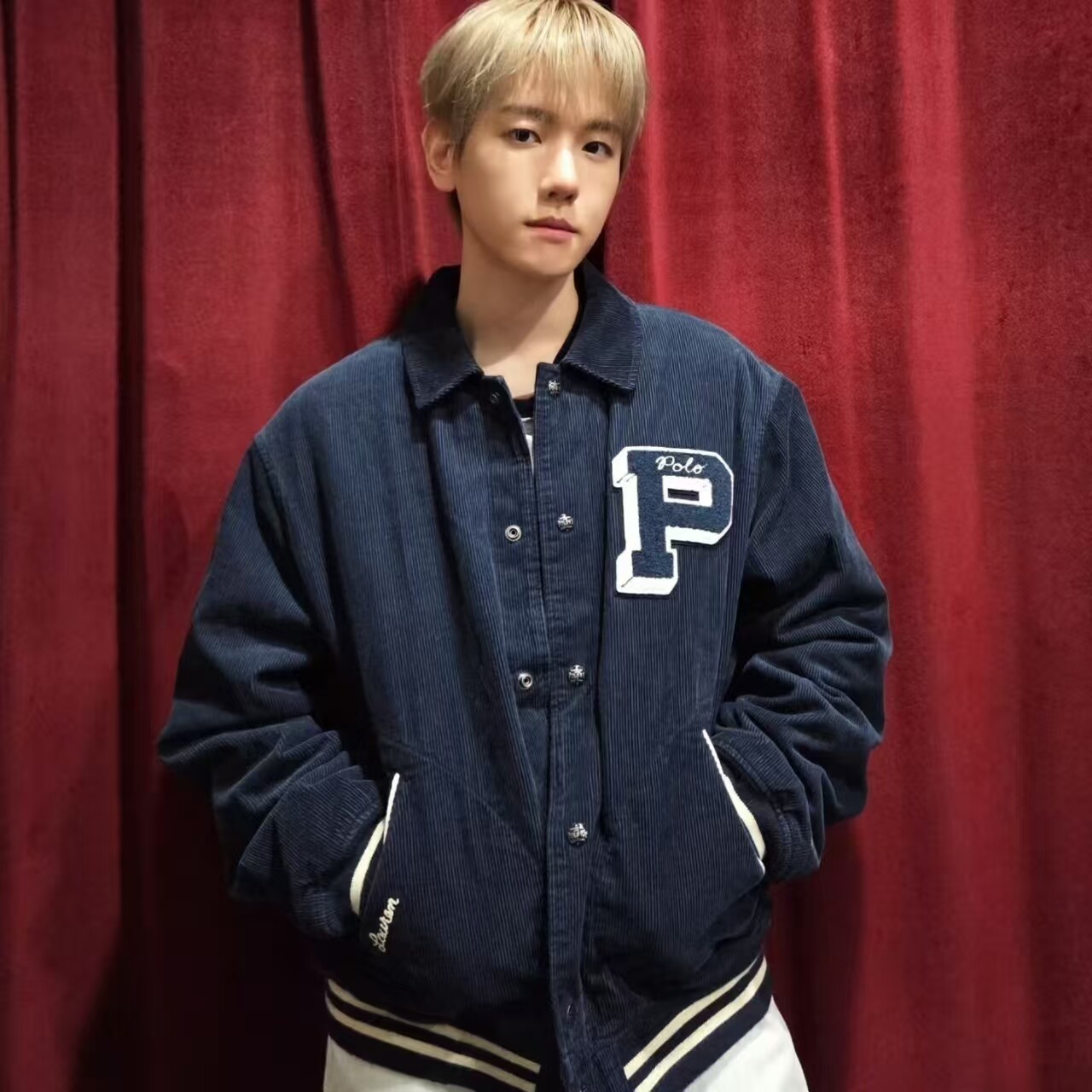 英伦校园风P字母灯芯绒棒球服