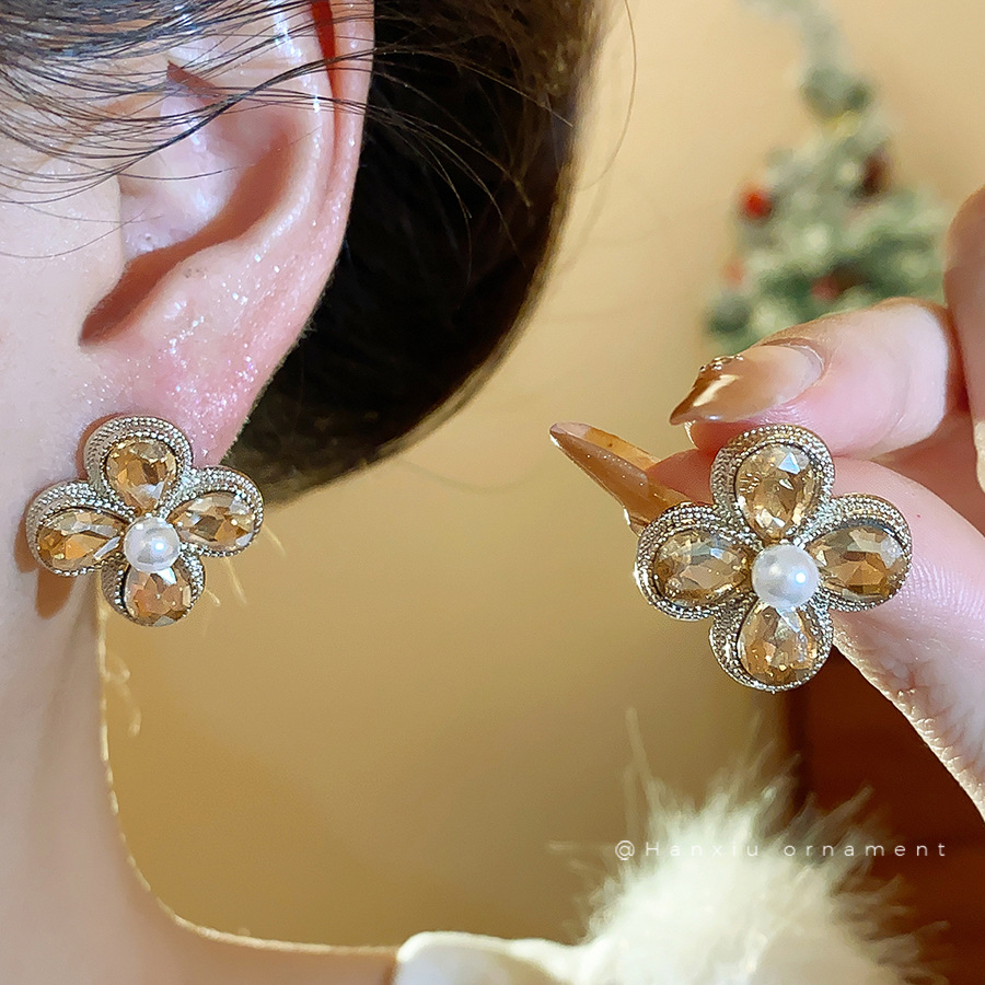 复古镶钻珍珠花朵耳环