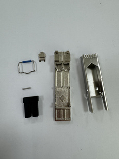 QSFP+28笼子光纤座1*1C压接100G光纤模块转屏蔽罩外壳座子38P