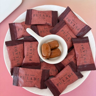 英国PULADA朴拉达巧克力味夹心太妃糖结婚喜糖婚糖高颜值糖果零食