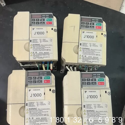 变频器 CIMR-JB4A0004BBA 四台，拆