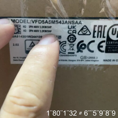 变频器VFD5A5MS43ANSAA，盒子，如图所示