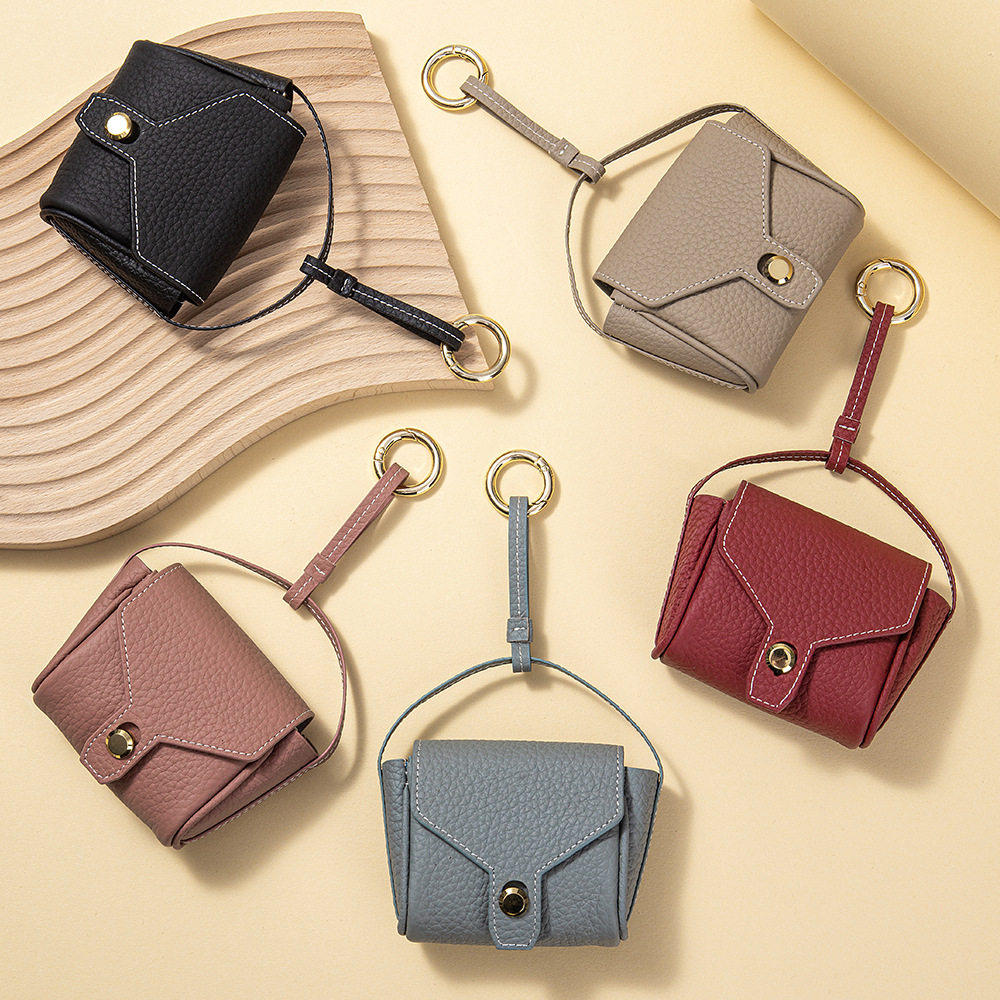 2025新款真皮质感耳机包挂件配饰时尚迷你小饰品包多用口红收纳包