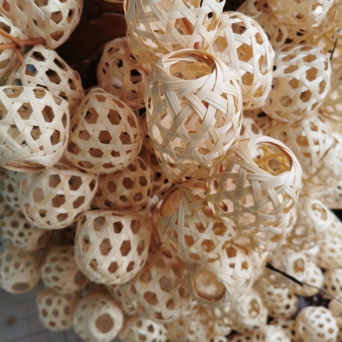 天然竹编手工小灯笼网红摆摊古风竹子编织饰品diy小灯笼镂空笼子