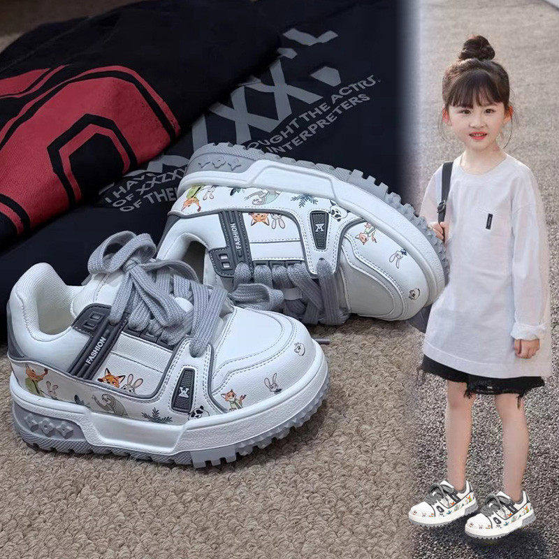 真皮儿童卡通印花运动鞋2026春季新款女童百搭板鞋轻便男童休闲鞋