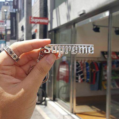 过验 FW16 Sup eme Grand Prix Keychain 3D 立体logo 金属钥匙扣