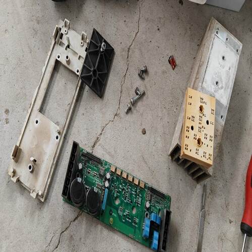 议价库卡驱动器驱动板E93EA552-4B531，价格可维修
