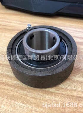 日本带座外球面轴承 UCC210 带环形座顶丝外球面球轴承现货