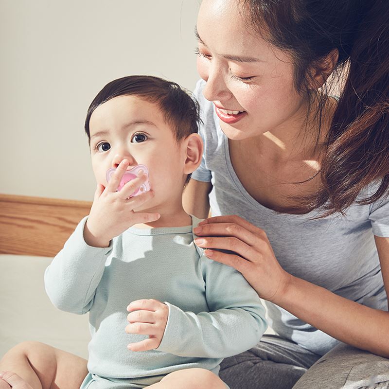 日康至亲安抚奶嘴 婴儿宝宝硅胶奶嘴 0到6个月带收纳安睡型奶嘴