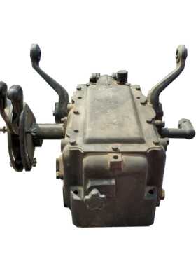 极速泰山30东方红ME354拖拉机配件  提升器总成  T壳  分配器 原