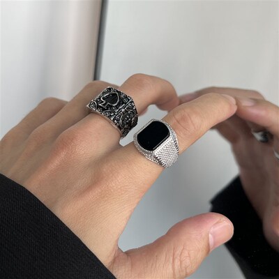 新品扑克黑桃戒指男款潮牌复古z黑宝石嘻哈女酷食指戒钛钢指环男