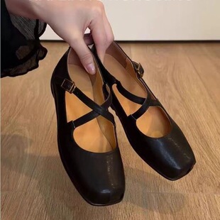 iFASHION轻奢小众设计高级感羊皮法式平底女百搭复古浅口方头单鞋