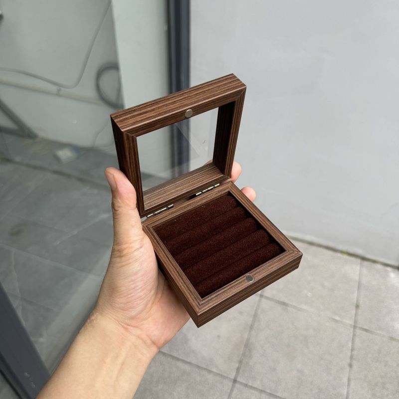 新款精致便携防氧化小型首饰收纳盒居家戒指耳钉复古存放箱体