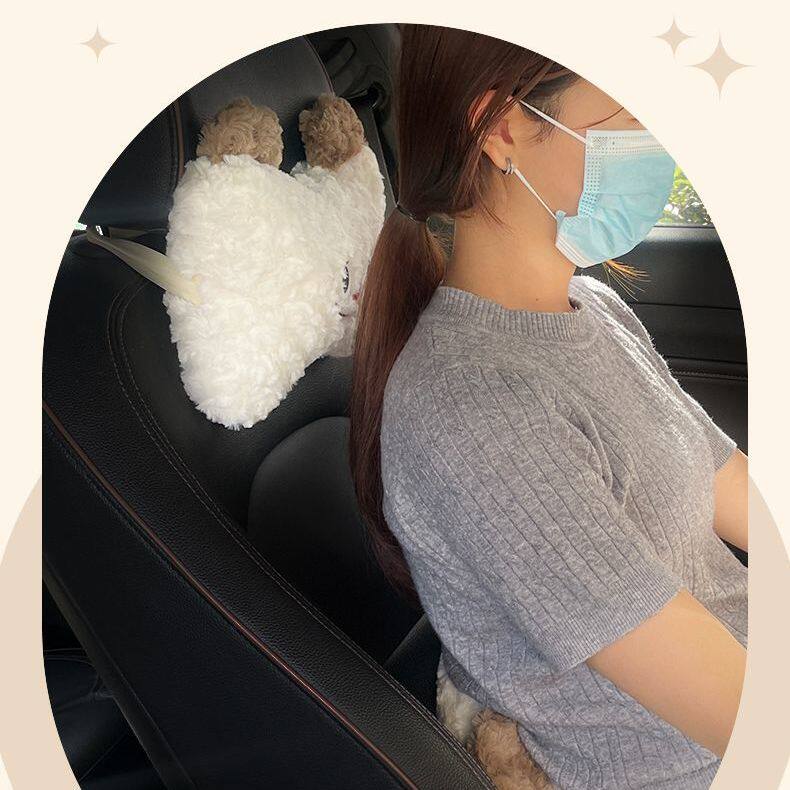 车内副驾驶可爱小狗车载靠垫女朋友护腰车用靠枕套装