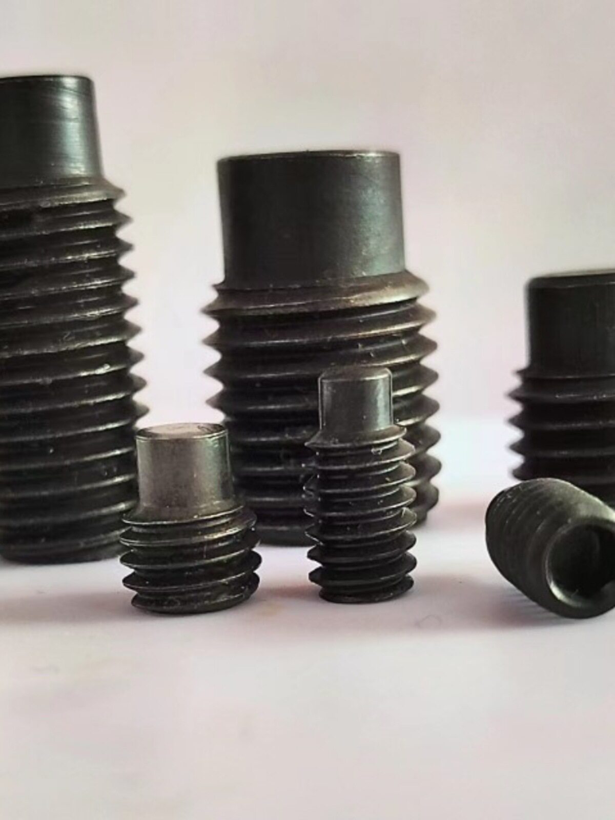 129级发黑内六角细牙M8-10柱端紧定止付机米螺丝凸头几米