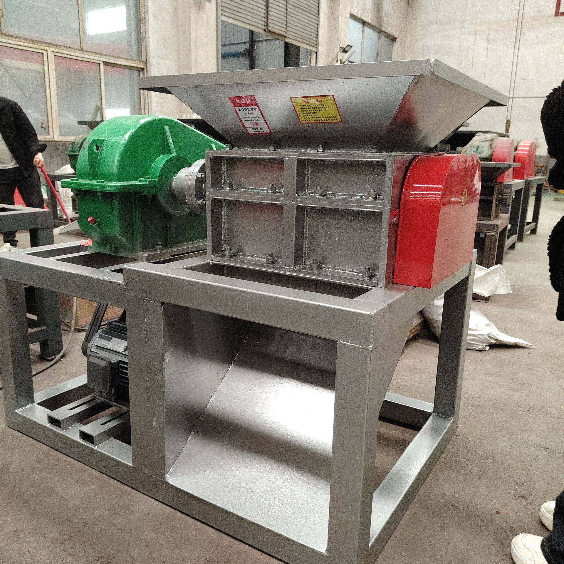 塑钢打包带粉碎机 薄膜 双轴撕碎机 塑料制品细碎机器蓝铁桶撕碎