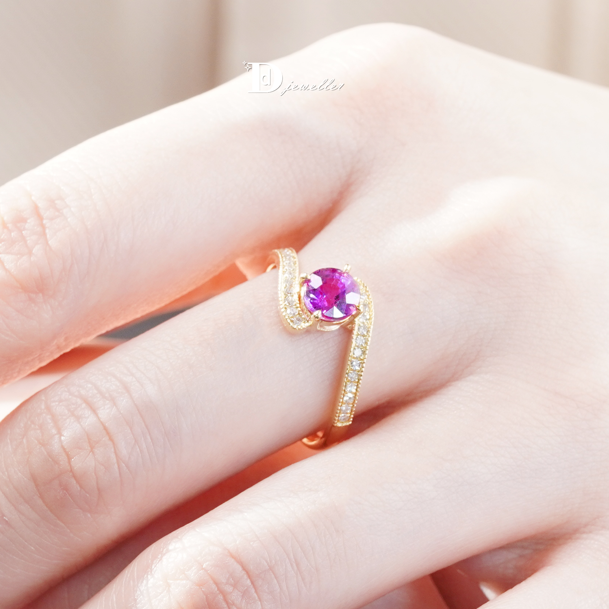 18k金薰衣草色蓝宝石戒指