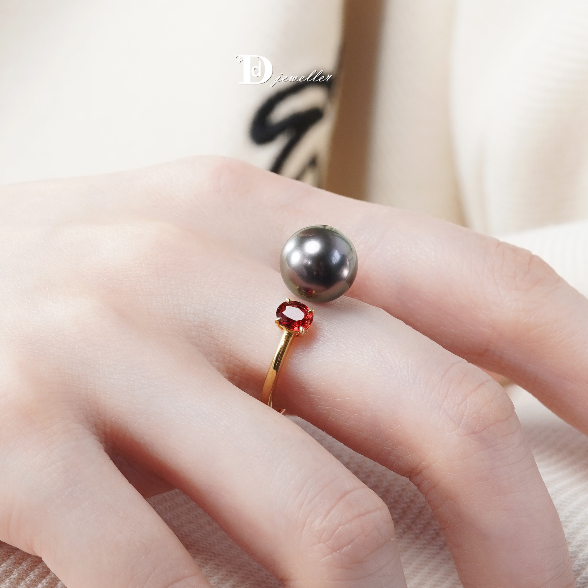 【珠宝人DD】现货18k金镶嵌红色尖晶石伴天然海水大溪地开口戒指