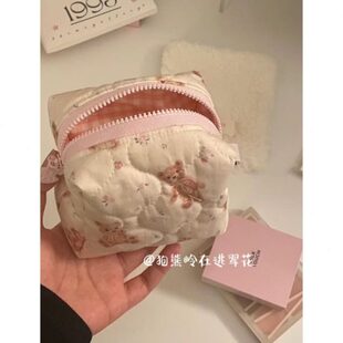 便携化妆包系耳机包可爱韩口红包ins手拿包碎花收纳包零钱包小熊