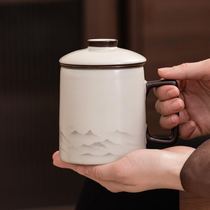 热销汝窑茶杯陶瓷k米黄办公室泡茶杯水墨远山带盖子过滤商务会议