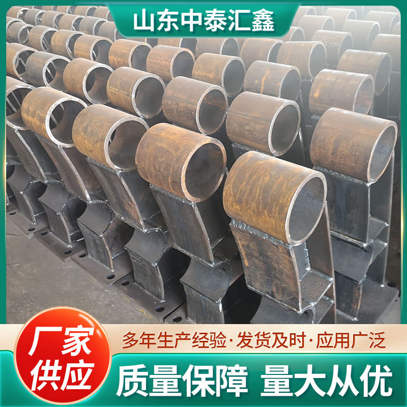 桥梁防撞立柱支架道路隔离防护栏隔离墩Q235碳素钢板护栏支架