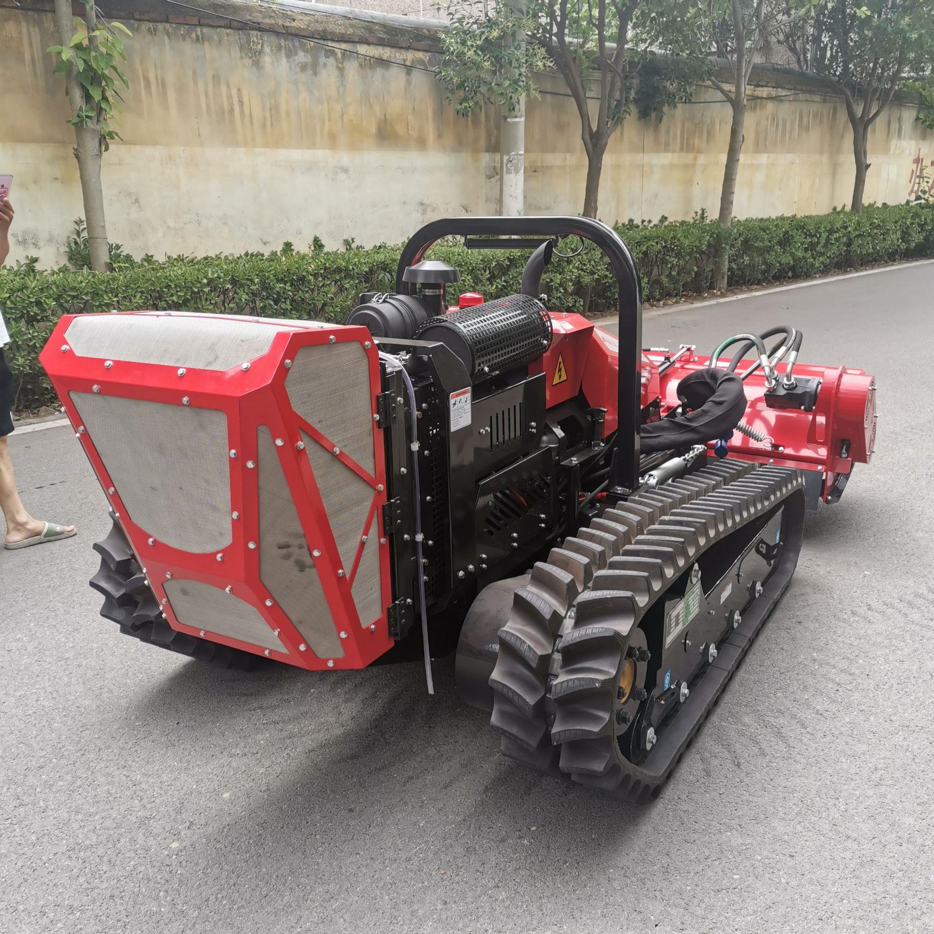 智能遥控边坡开荒割草机 全地形履带自走垦荒机 三缸洋马除草机