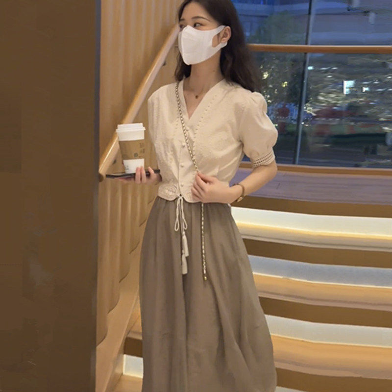 夏装女茶系穿搭一整套微胖减龄网红盐系轻熟炸街奶乖洋装子套装