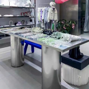 2026服装店陈列道具饰品展示桌子中间摆放流水台不锈钢拉丝展示台