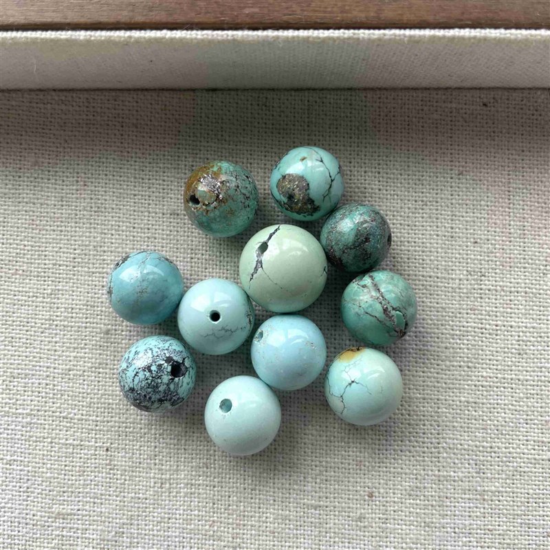 湖北原矿绿松石圆珠10mm 天然高瓷无优化散珠单珠隔珠顶珠腰珠
