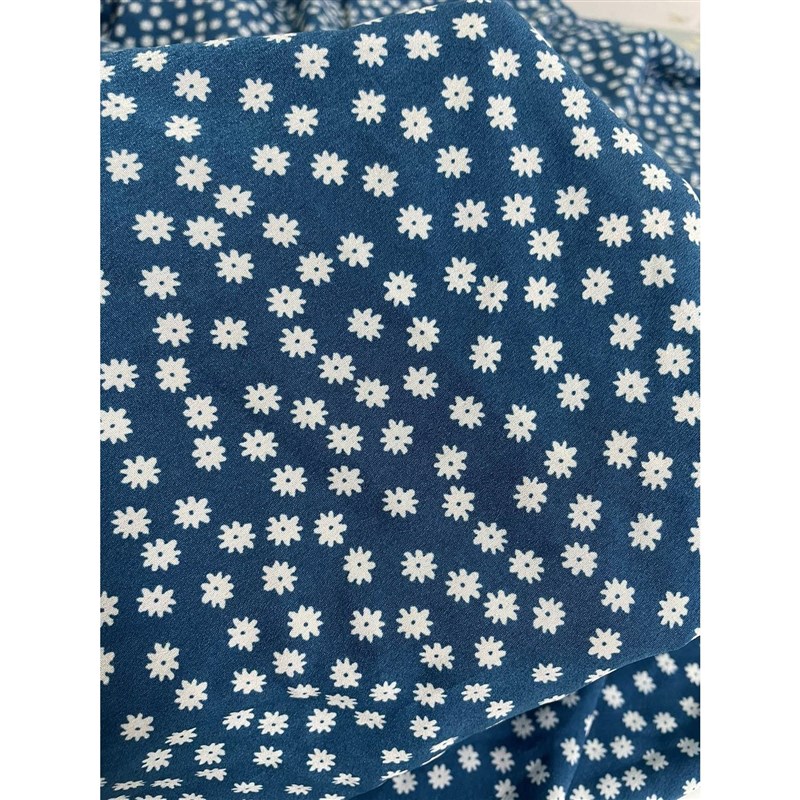 E526夏季蓝底小碎花印花雪纺布头柔软垂坠透气连衣裙上衣旗袍面料