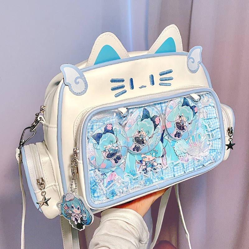 可爱猫咪痛包透明多层大容量斜挎学生党吧唧谷子扎板收纳双肩包包