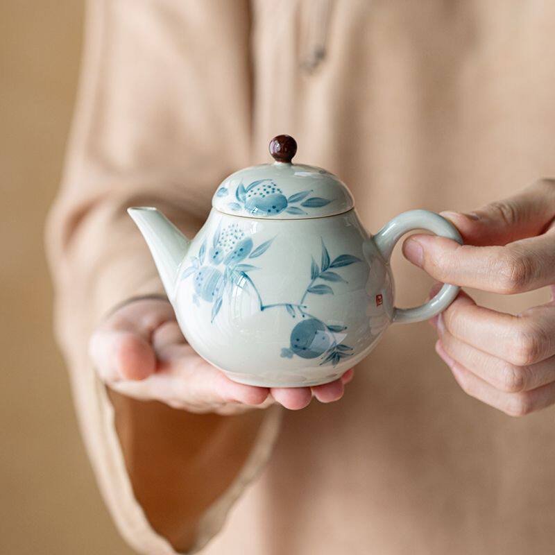 仿古手绘石榴小茶壶青花釉下彩单壶家用陶瓷泡茶壶