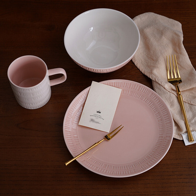 。出口英国皇家粉色陶瓷系列高档轻便浮雕花纹西餐餐盘小女生牛排