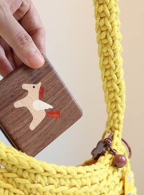 小飞马木质化妆镜便携折叠放大补妆镜礼物女生实用高级感可定制