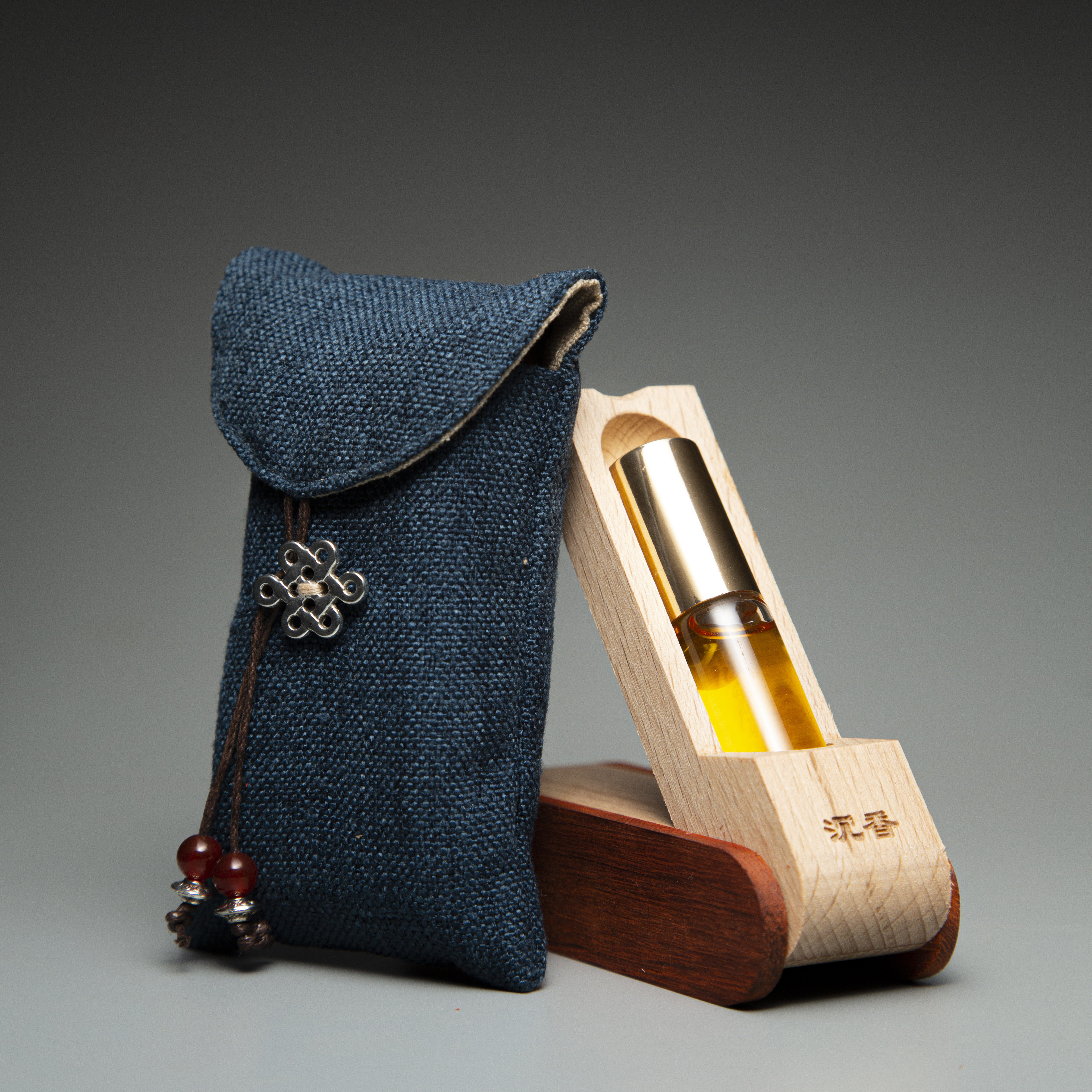 郑师傅檀香精油沉香熏香家用室内持久留香清新喝茶卧室车用香薰,洗护清洁剂/卫生巾/纸/香薰,香薰香料,淘宝优惠券,粉丝福利购,淘宝优惠卷