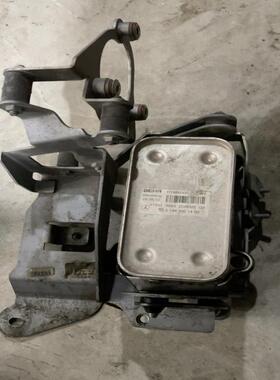 议价奔驰W219 CLS65  156发动机机油散热器 W1