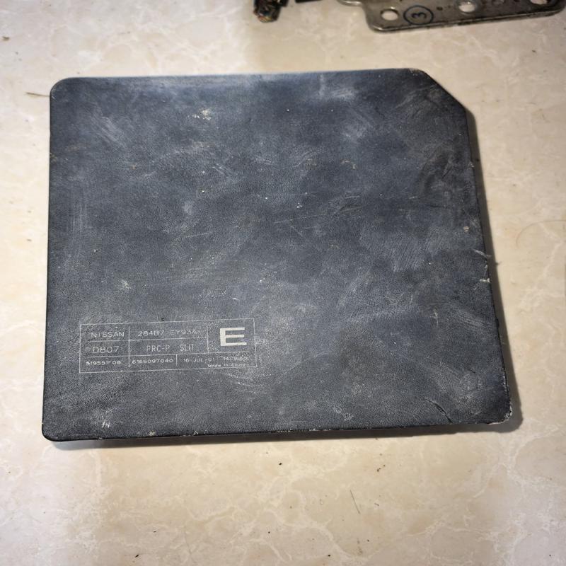 议价轩逸 骊威 室外保险盒284B7EY93A拆车配件