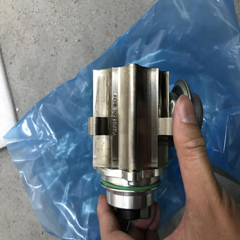 议价DS6 DS5高压油泵200匹，全新原厂件，法国进口。