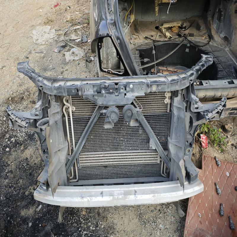 议价奥迪Q7前防撞梁水箱框架电子扇，06款拆下的一套