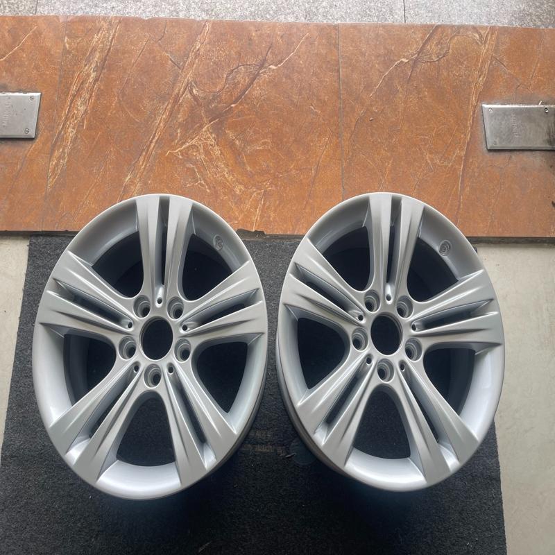 议价宝马3系轮毂17寸，原厂拆车件，没失圆没变形没开裂，表面