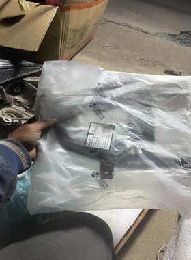 议价合创Z03前端模块支撑支架  机盖锁支架 带原厂包装可过